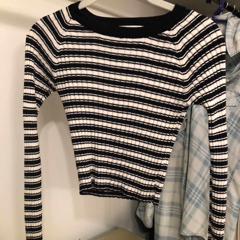 knits black and white striped cropped sweater